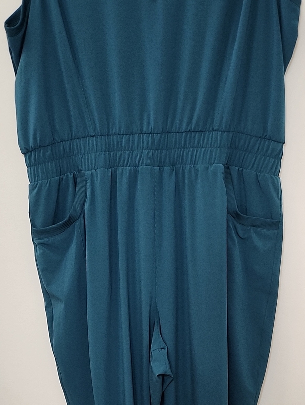 Kuhl Vantage JumpsuitLightweight and packable built for busy days Size XL - Picture 11 of 16